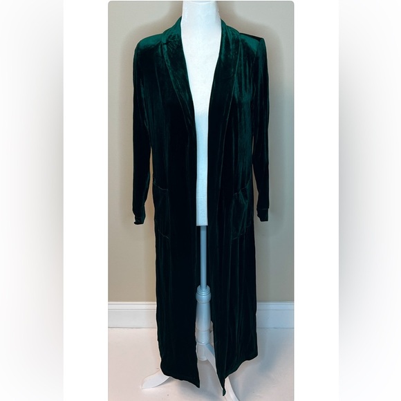 Green Velvet Duster - Picture 6 of 6